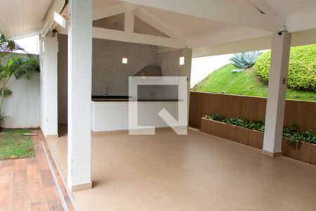 Casa de condomínio à venda com 394m², 4 quartos e 5 vagasÁREA GOURMET FUNDOS