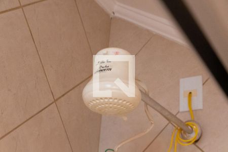 Casa de condomínio à venda com 394m², 4 quartos e 5 vagasBANHEIRO DA SUITE TÉRREO