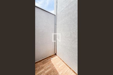 Casa à venda com 143m², 3 quartos e 2 vagas Casa à venda com 143m², 3 quartos e 2 vagasJardim de Inverno