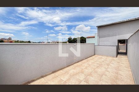 Casa à venda com 143m², 3 quartos e 2 vagas Casa à venda com 143m², 3 quartos e 2 vagasCobertura