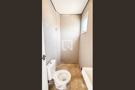 Casa à venda com 143m², 3 quartos e 2 vagas Casa à venda com 143m², 3 quartos e 2 vagasCobertura - Banheiro