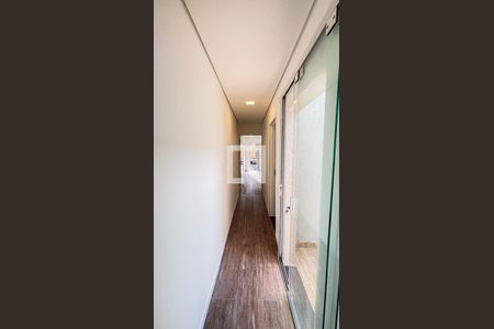 Casa à venda com 143m², 3 quartos e 2 vagas Casa à venda com 143m², 3 quartos e 2 vagasCorredor