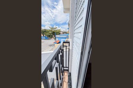 Casa à venda com 143m², 3 quartos e 2 vagas Casa à venda com 143m², 3 quartos e 2 vagasSuite Varanda