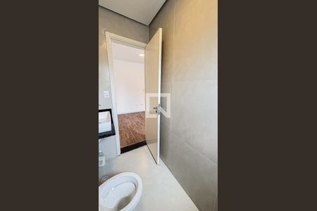 Casa à venda com 143m², 3 quartos e 2 vagas Casa à venda com 143m², 3 quartos e 2 vagasBanheiro da Suíte