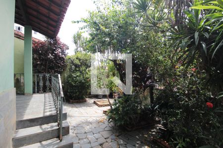 Casa à venda com 360m², 3 quartos e 1 vagaJardim