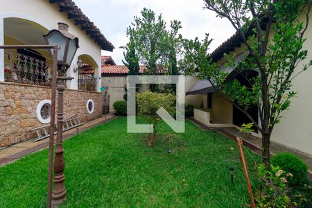 Casa de condomínio à venda com 571m², 5 quartos e 8 vagas Casa de condomínio à venda com 571m², 5 quartos e 8 vagasJardim