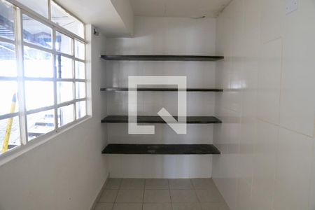 Casa à venda com 180m², 3 quartos e 3 vagasQuarto de Serviço
