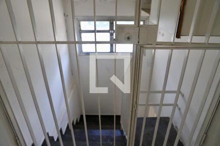 Casa à venda com 180m², 3 quartos e 3 vagasEscada Garagem