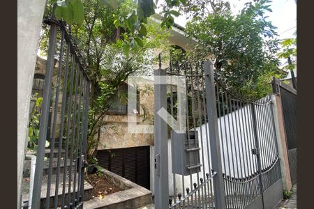 Casa à venda com 180m², 3 quartos e 3 vagasFachada