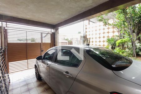 Casa à venda com 168m², 3 quartos e 1 vaga Casa à venda com 168m², 3 quartos e 1 vagaGaragem