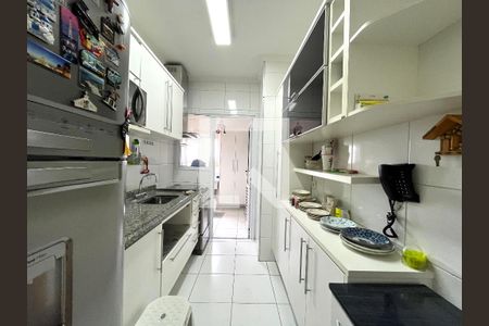 Apartamento à venda com 75m², 3 quartos e 2 vagas Apartamento à venda com 75m², 3 quartos e 2 vagasCozinha