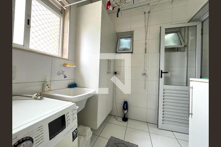 Apartamento à venda com 75m², 3 quartos e 2 vagas Apartamento à venda com 75m², 3 quartos e 2 vagasÁrea de Serviço