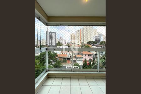 Apartamento à venda com 75m², 3 quartos e 2 vagas Apartamento à venda com 75m², 3 quartos e 2 vagasVaranda Quarto 2