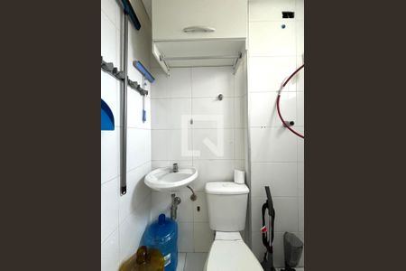 Apartamento à venda com 75m², 3 quartos e 2 vagas Apartamento à venda com 75m², 3 quartos e 2 vagasBanheiro de serviço