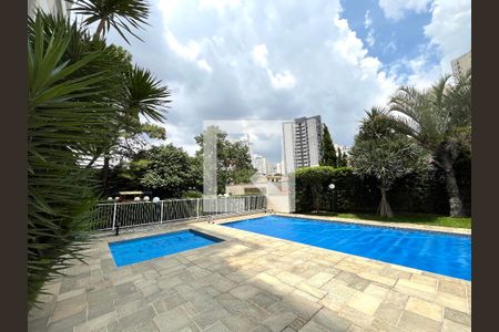 Apartamento à venda com 75m², 3 quartos e 2 vagas Apartamento à venda com 75m², 3 quartos e 2 vagasÁrea comum - Piscina