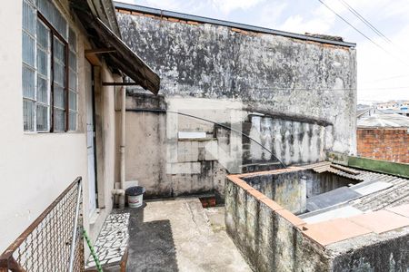 Casa à venda com 330m², 2 quartos e 3 vagas Casa à venda com 330m², 2 quartos e 3 vagasEntrada