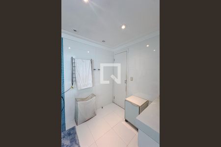 Apartamento à venda com 178m², 3 quartos e 3 vagasBanheiro da Suíte 1