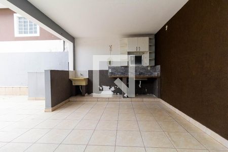 Casa à venda com 304m², 3 quartos e 3 vagasÁrea de Serviço 2