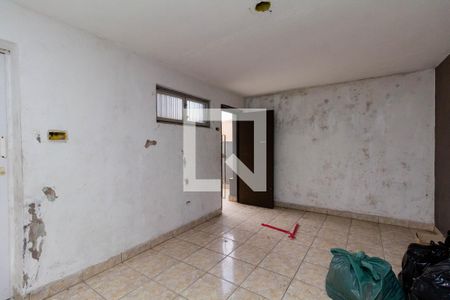 Casa à venda com 304m², 3 quartos e 3 vagasPorão