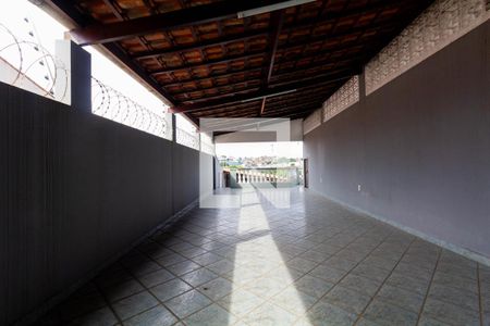 Casa à venda com 304m², 3 quartos e 3 vagasVaranda