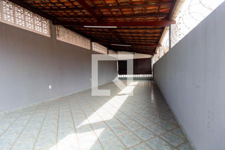 Casa à venda com 304m², 3 quartos e 3 vagasVaranda