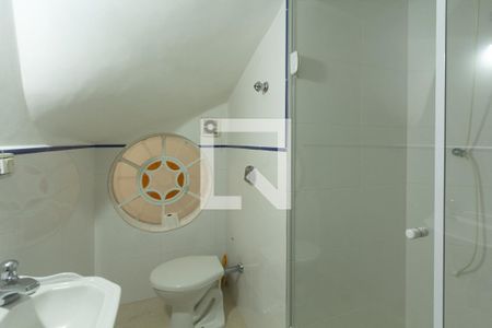 Casa à venda com 203m², 4 quartos e 2 vagas Casa à venda com 203m², 4 quartos e 2 vagasBanheiro 1