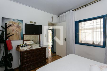 Casa à venda com 520m², 5 quartos e 4 vagas Casa à venda com 520m², 5 quartos e 4 vagasQuarto 1