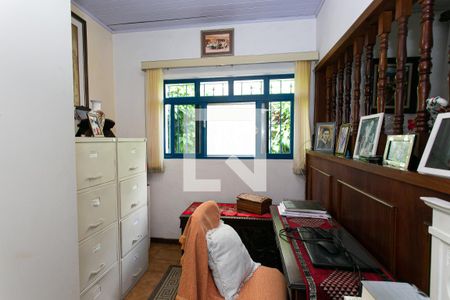 Casa à venda com 520m², 5 quartos e 4 vagas Casa à venda com 520m², 5 quartos e 4 vagasQuarto 3