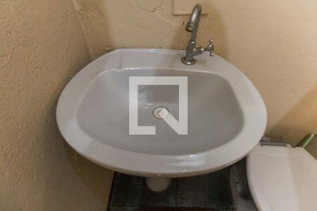 Casa à venda com 195m², 3 quartos e 2 vagas Casa à venda com 195m², 3 quartos e 2 vagasBanheiro de serviço