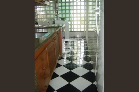Apartamento à venda com 74m², 2 quartos e 1 vaga Apartamento à venda com 74m², 2 quartos e 1 vagaCozinha