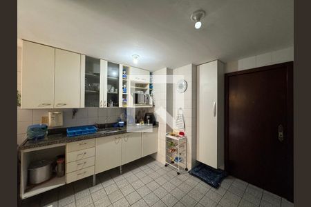 Apartamento à venda com 154m², 3 quartos e 2 vagasCozinha e Área de Serviço