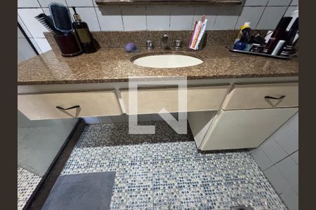 Apartamento à venda com 154m², 3 quartos e 2 vagasSuíte - Banheiro