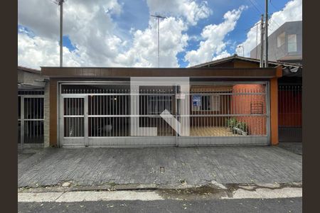 Casa à venda com 120m², 2 quartos e 2 vagas Casa à venda com 120m², 2 quartos e 2 vagasFachada+Placa