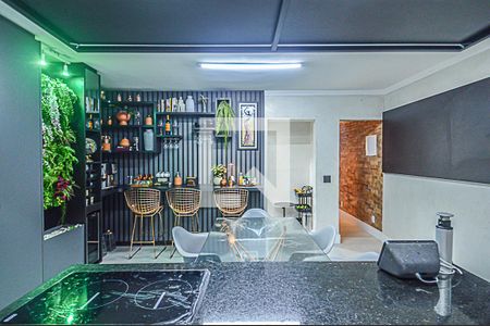 Casa à venda com 250m², 3 quartos e 2 vagas Casa à venda com 250m², 3 quartos e 2 vagasCozinha