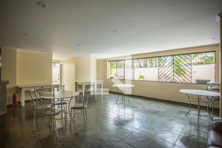 Apartamento à venda com 90m², 3 quartos e 1 vaga Apartamento à venda com 90m², 3 quartos e 1 vagaÁrea comum - Salão de festas