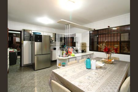 Casa para alugar com 210m², 3 quartos e 6 vagasCozinha