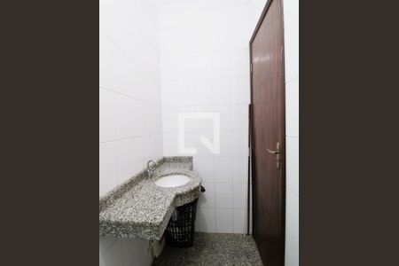 Casa para alugar com 210m², 3 quartos e 6 vagasBanheiro 2