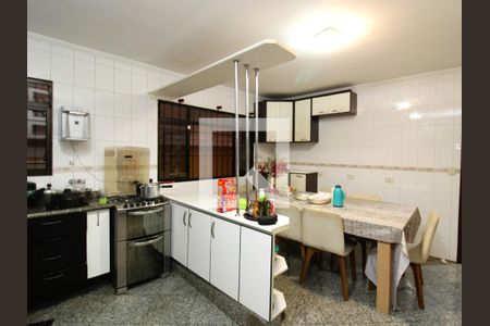 Casa para alugar com 210m², 3 quartos e 6 vagasCozinha