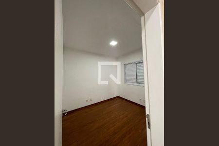 Apartamento à venda com 70m², 2 quartos e 2 vagasQuarto 2