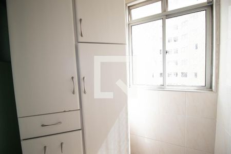 Apartamento à venda com 60m², 3 quartos e 1 vaga Apartamento à venda com 60m², 3 quartos e 1 vagaCozinhaÁrea de Serviço