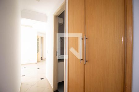 Apartamento à venda com 60m², 3 quartos e 1 vaga Apartamento à venda com 60m², 3 quartos e 1 vagaCorredor Quartos