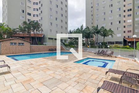 Apartamento à venda com 60m², 3 quartos e 1 vaga Apartamento à venda com 60m², 3 quartos e 1 vagaÁrea comum - Piscina