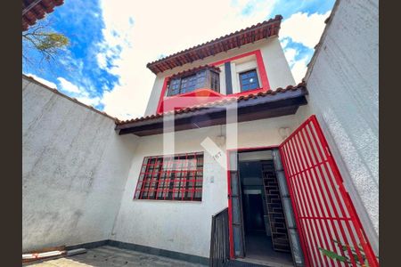 Casa à venda com 207m², 6 quartos e 1 vaga Casa à venda com 207m², 6 quartos e 1 vagaFoto 01