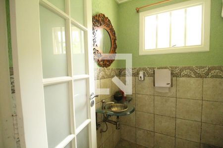 Casa de condomínio à venda com 477m², 5 quartos e 2 vagasLavabo