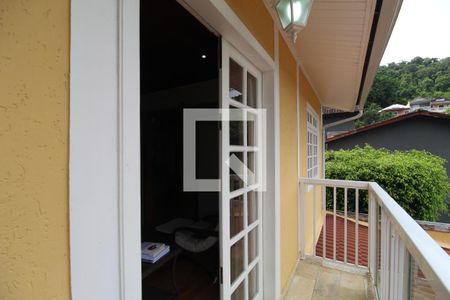 Casa de condomínio à venda com 477m², 5 quartos e 2 vagasVaranda da suíte 4