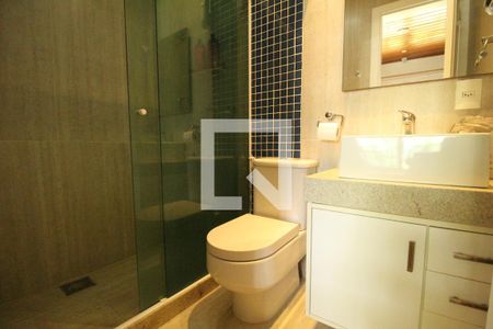 Casa de condomínio à venda com 477m², 5 quartos e 2 vagasBanheiro da suíte 1