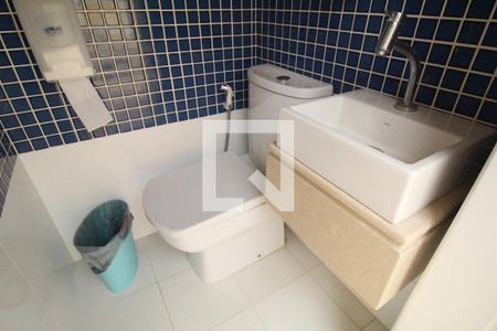 Casa de condomínio à venda com 477m², 5 quartos e 2 vagasChurrasqueira - Banheiro