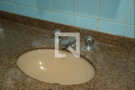 Apartamento à venda com 83m², 2 quartos e sem vagaBanheiro