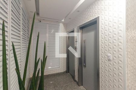 Apartamento à venda com 34m², 1 quarto e sem vaga Apartamento à venda com 34m², 1 quarto e sem vagaÁrea comum - Hall Social