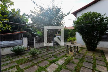 Casa à venda com 400m², 3 quartos e 6 vagasÁrea externa 